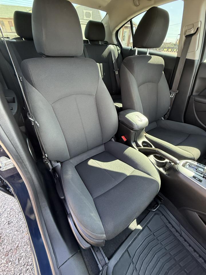 Chevrolet Cruze 1LT 2011
