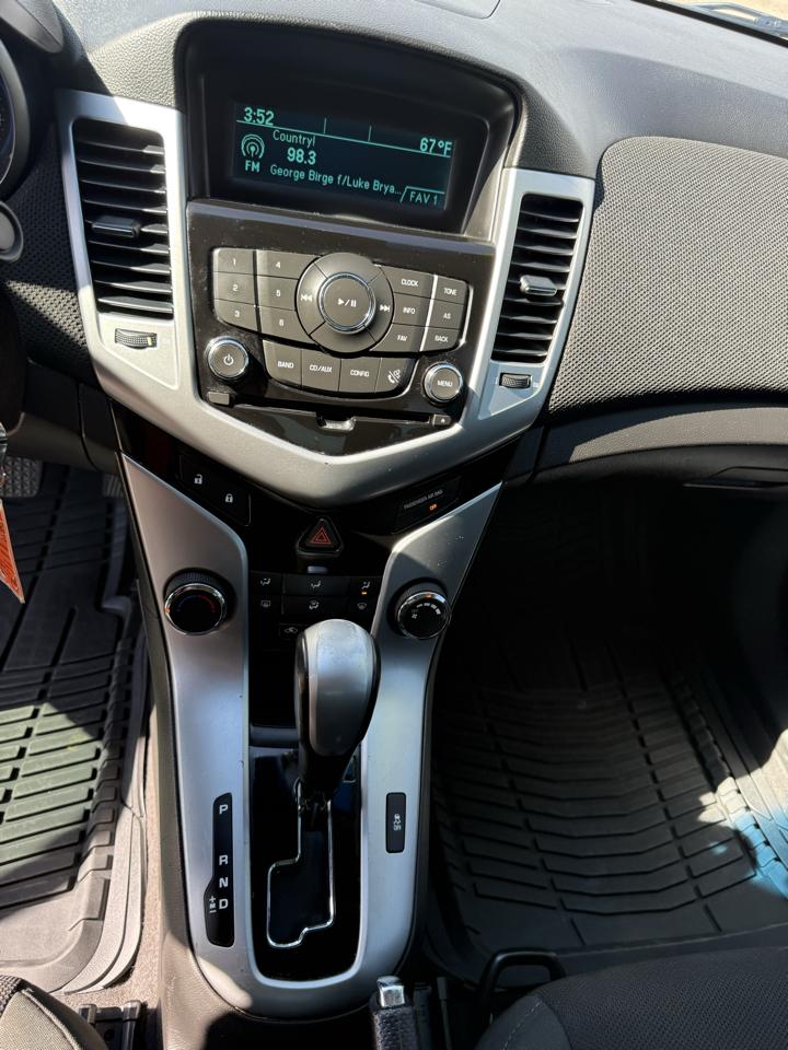 Chevrolet Cruze 1LT 2011