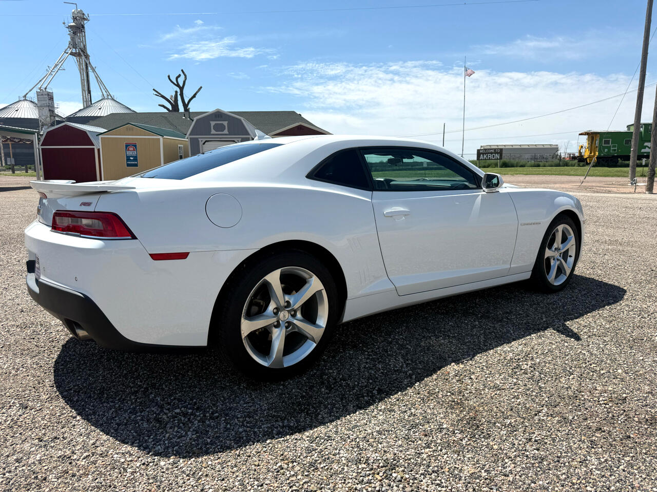 2015 Chevrolet Camaro 1LT Coupe photo 4