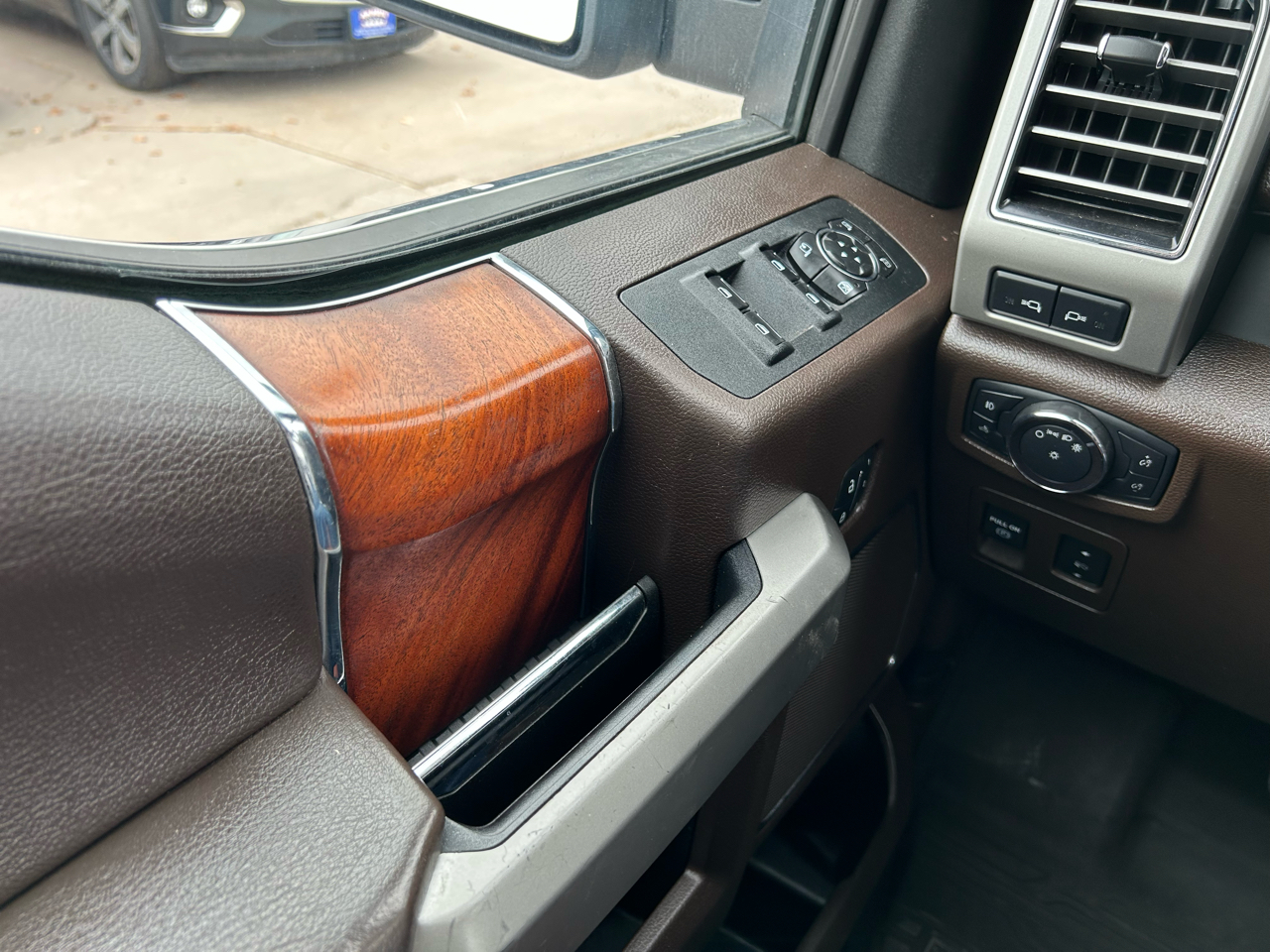 Ford F-150 King-Ranch SuperCrew 5.5-ft. 4WD 2019