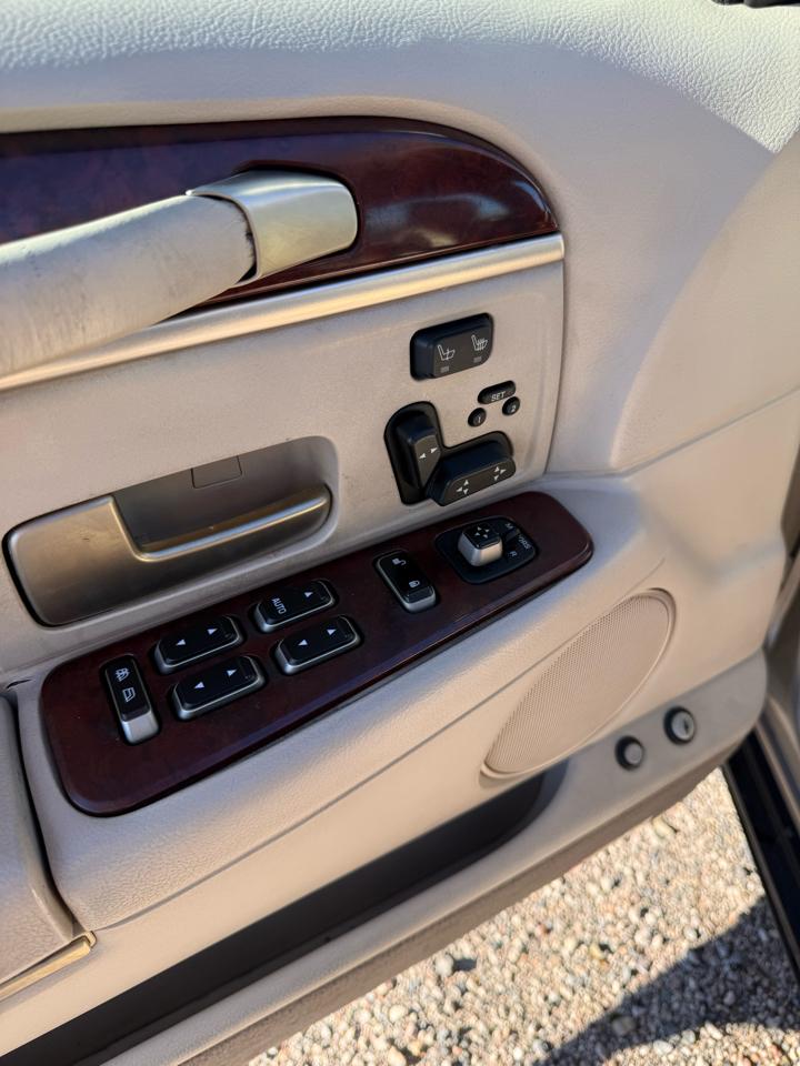 Lincoln Town Car Signature 2003