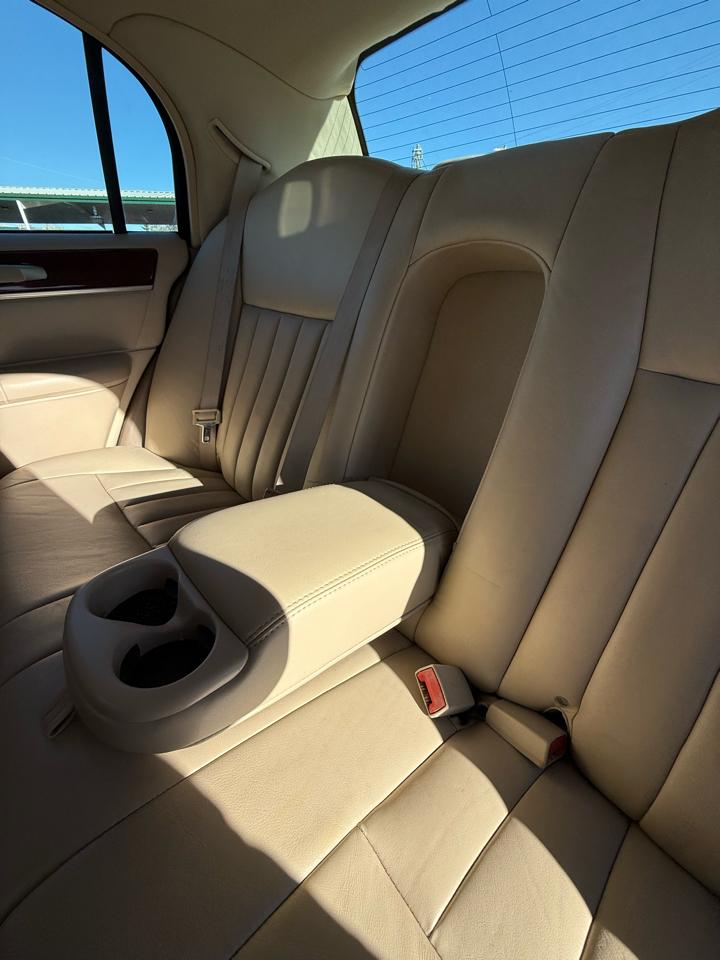 Lincoln Town Car Signature 2003