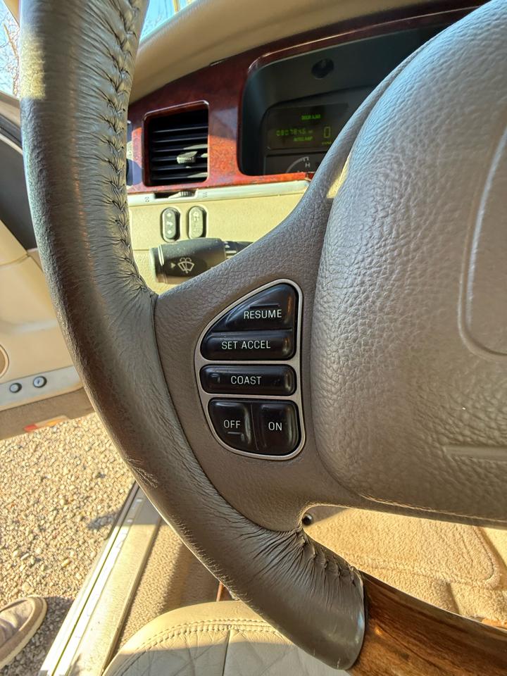 Lincoln Town Car Signature 2003