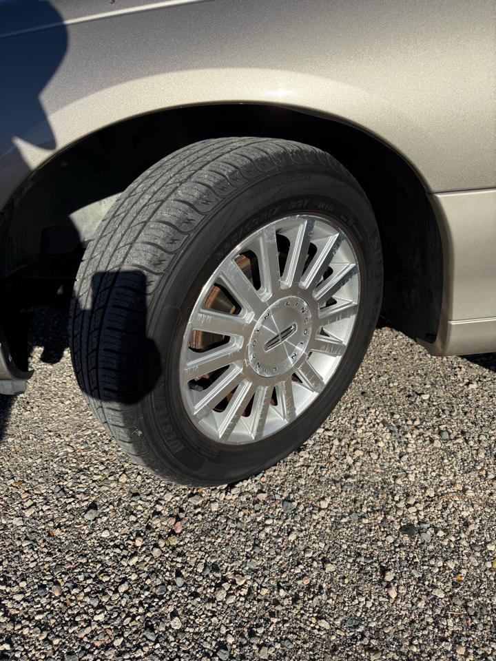 Lincoln Town Car Signature 2003