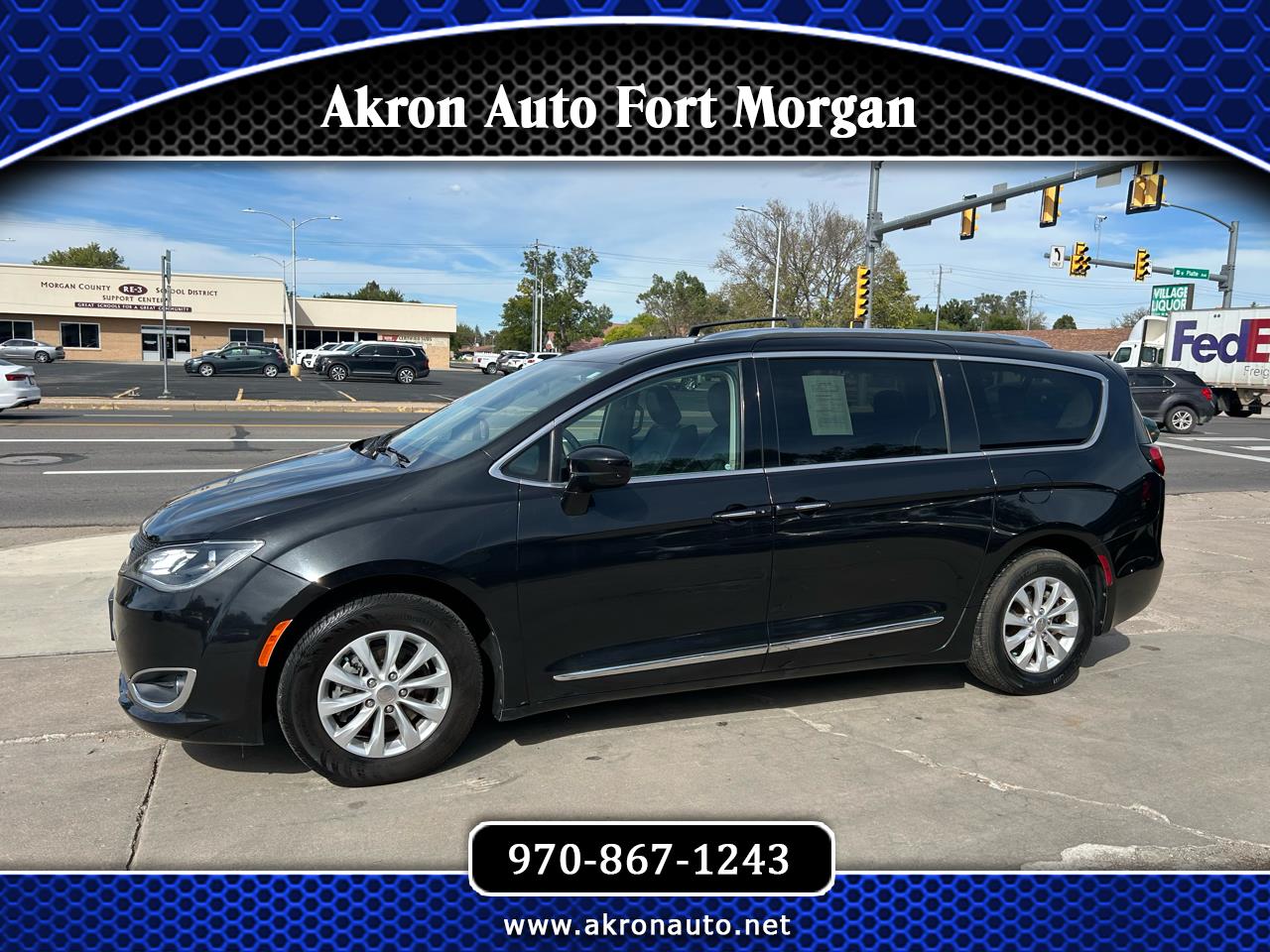 2018 Chrysler Pacifica Touring L's photo