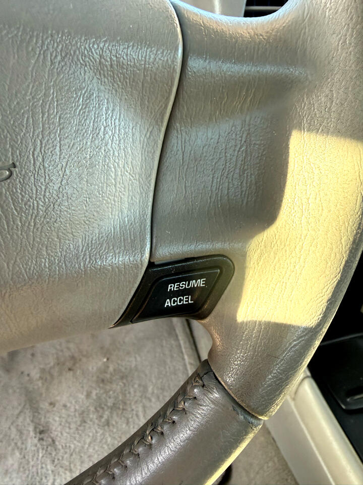 Chevrolet Impala LS 2000