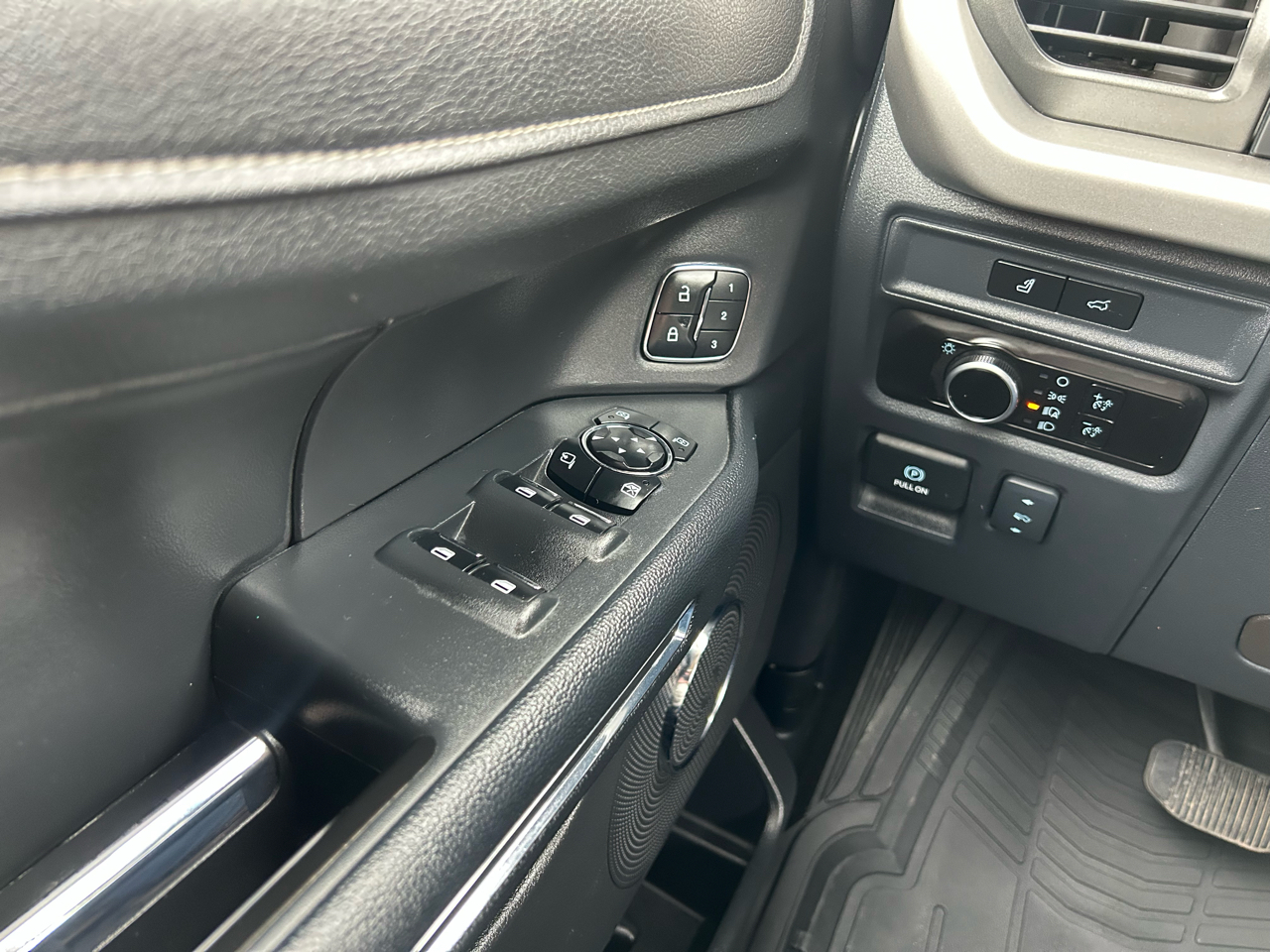 Ford Expedition MAX XLT 4WD 2023