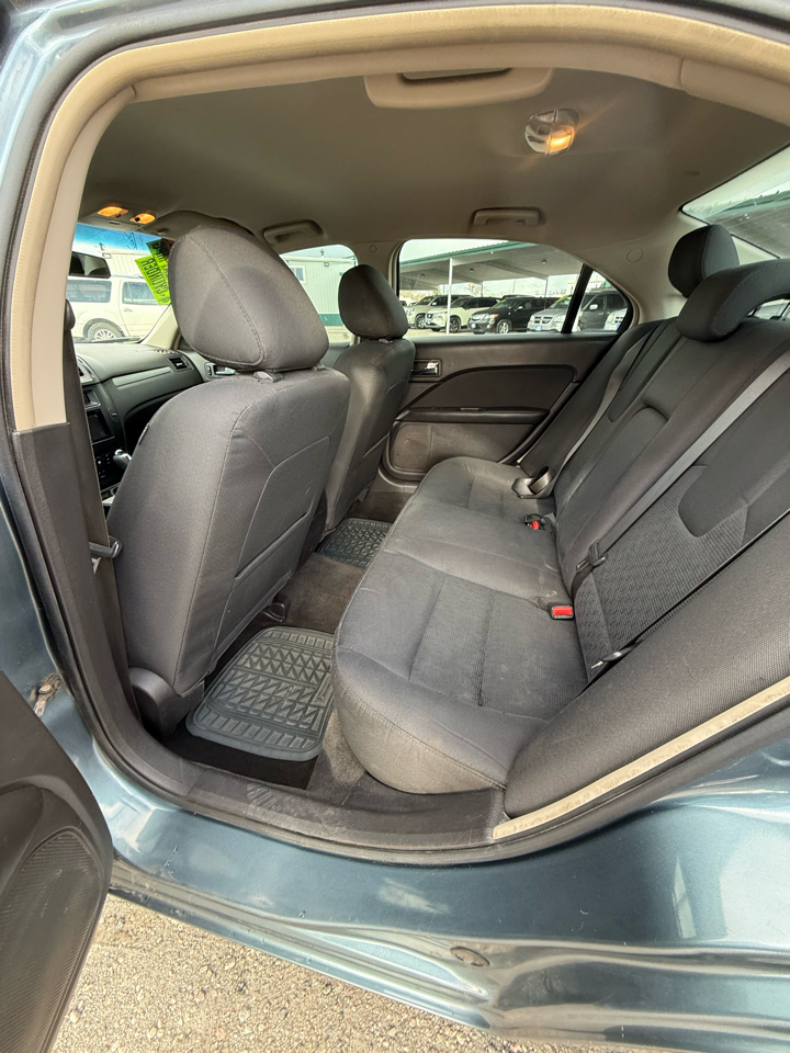 Ford Fusion I4 SE 2011