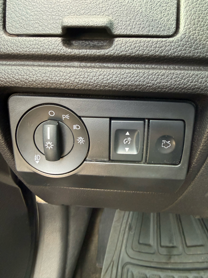 Ford Fusion I4 SE 2011