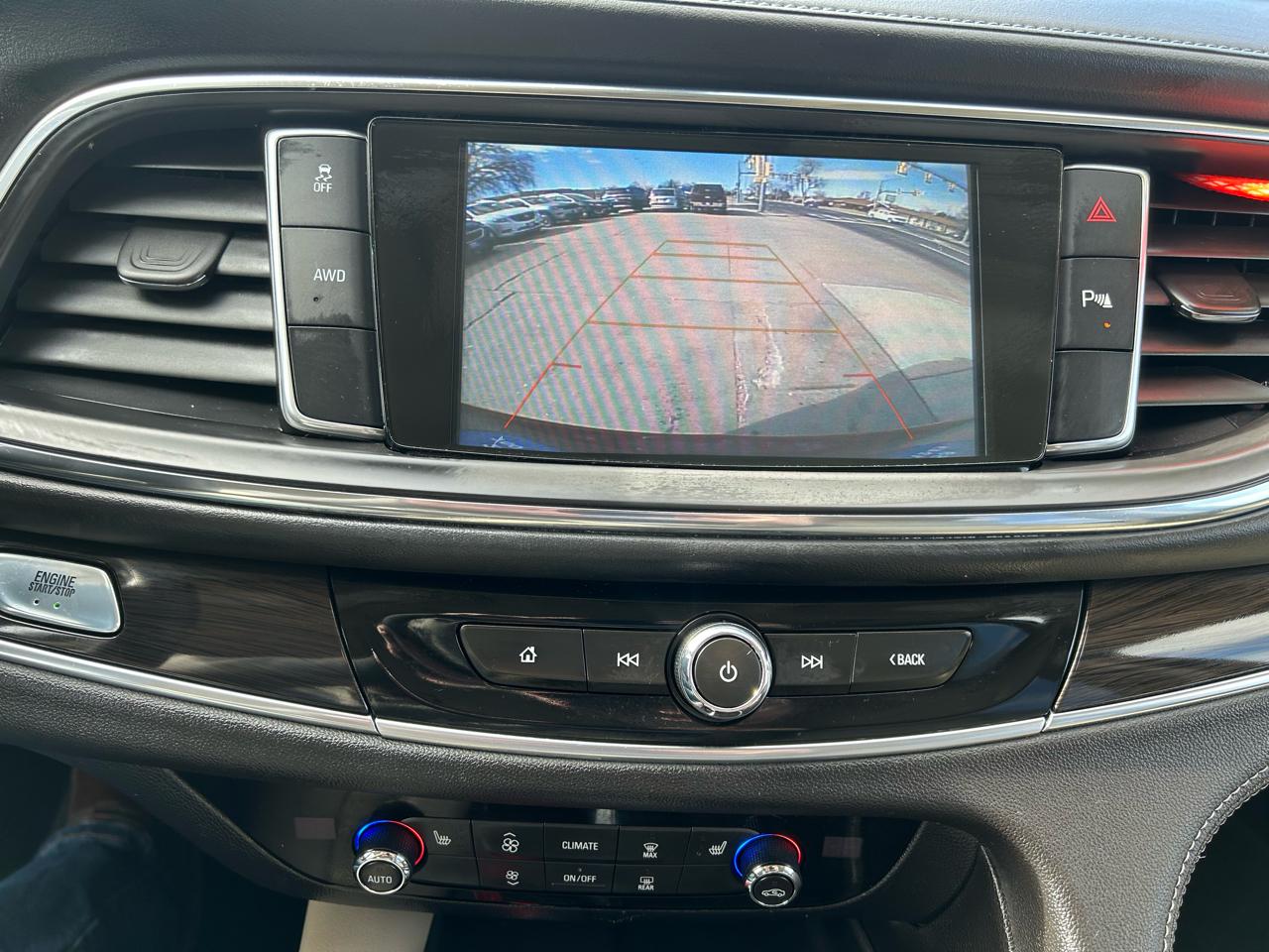 Buick Enclave Essence AWD 2018