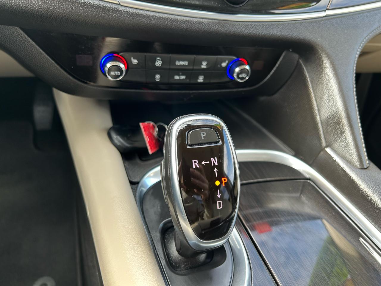 Buick Enclave Essence AWD 2018