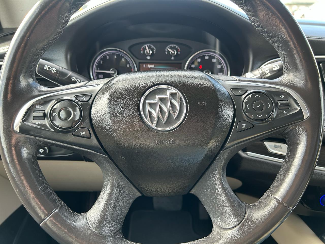 Buick Enclave Essence AWD 2018