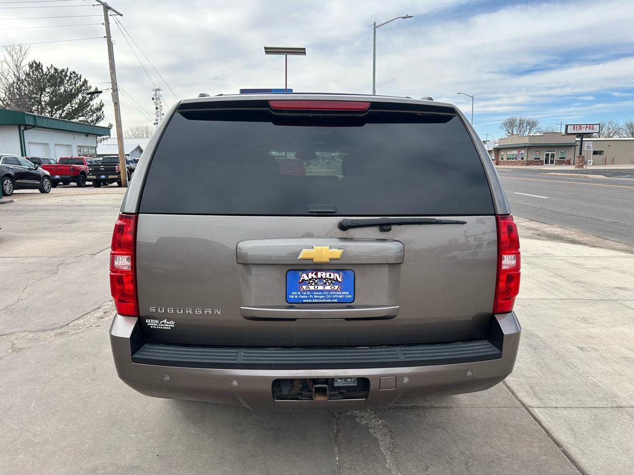 Chevrolet Suburban LT 4WD 2013