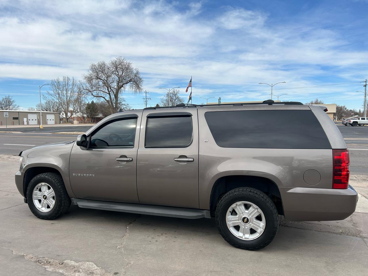 Chevrolet Suburban LT 4WD 2013