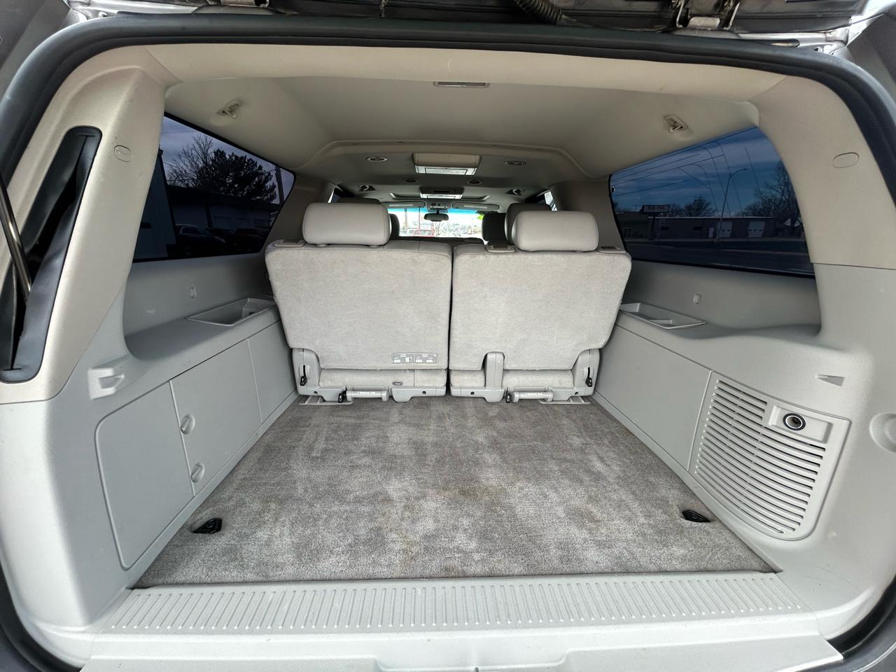 Chevrolet Suburban LT 4WD 2013