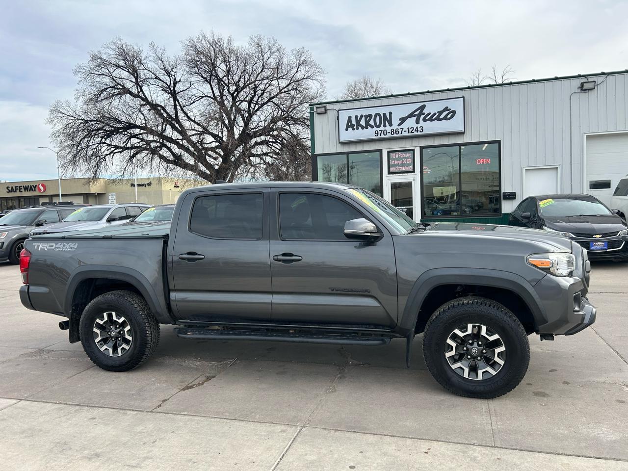 Toyota Tacoma  2018
