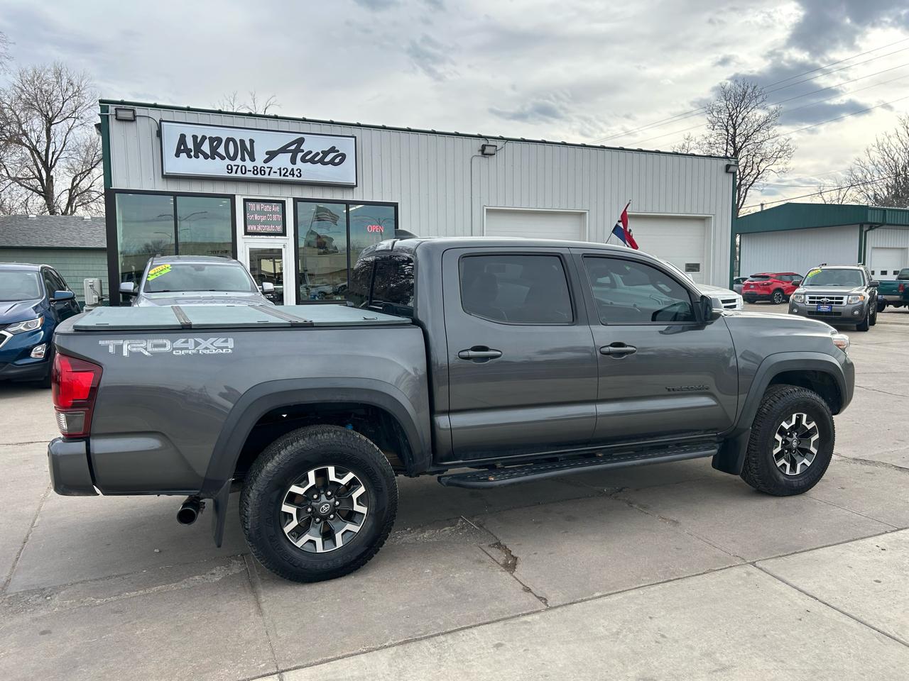 Toyota Tacoma  2018