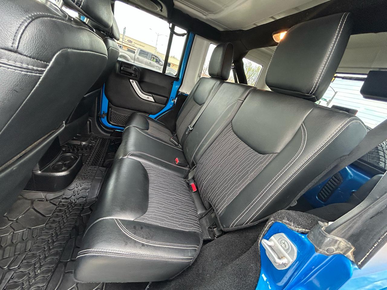 Jeep Wrangler Unlimited Freedom 4x4 2014