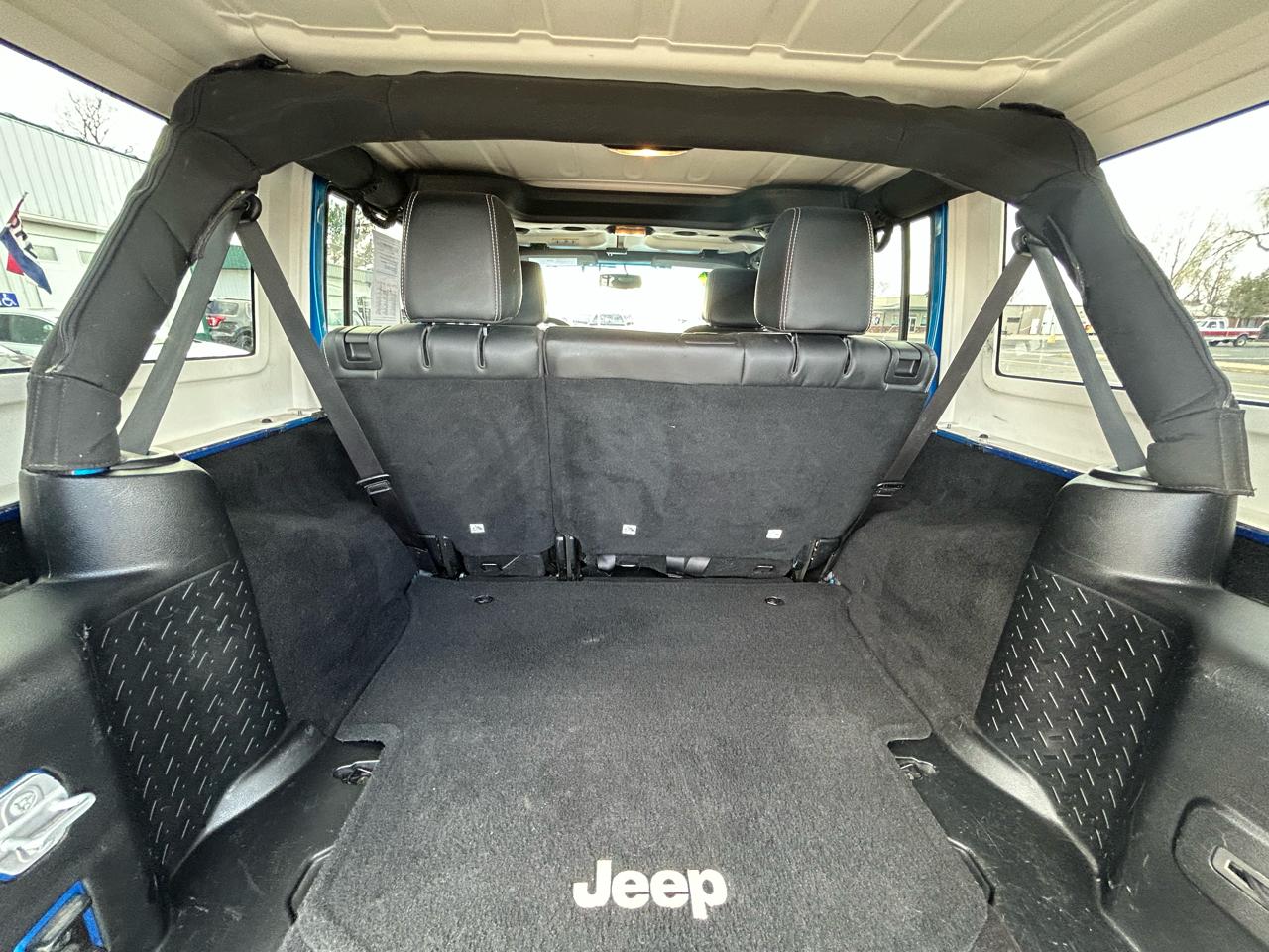 Jeep Wrangler Unlimited Freedom 4x4 2014