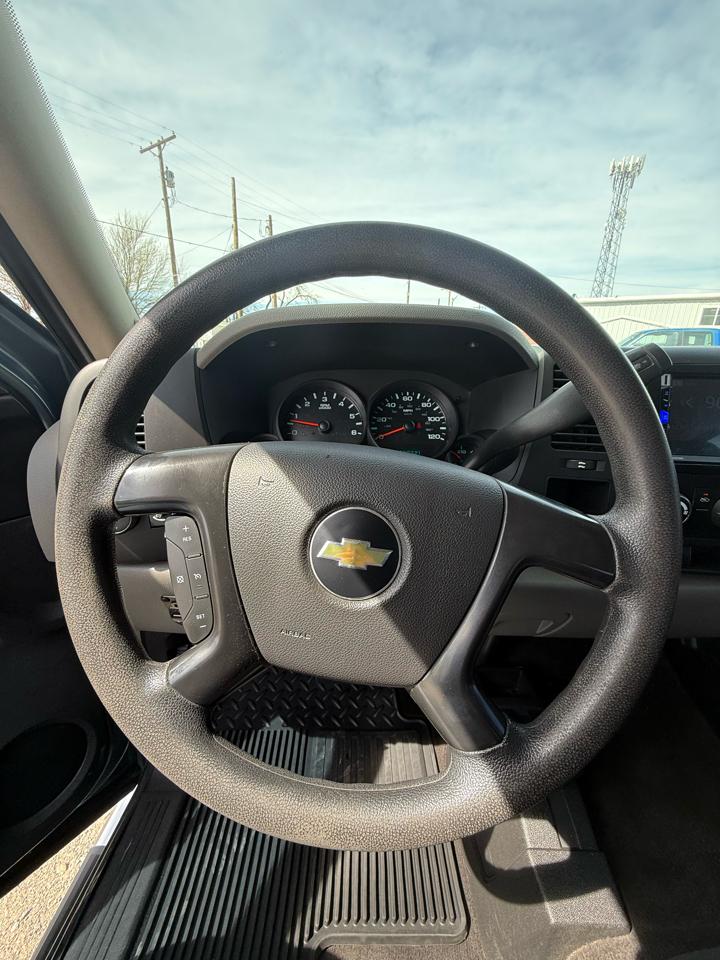 Chevrolet Silverado 1500 LS Crew Cab Short Box 4WD 2012