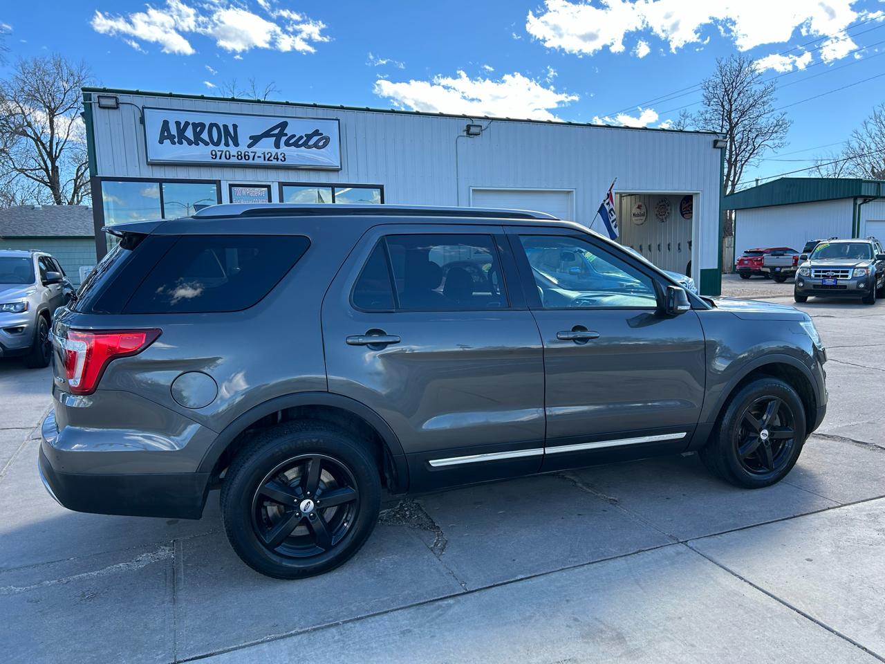 Ford Explorer XLT 4WD 2017