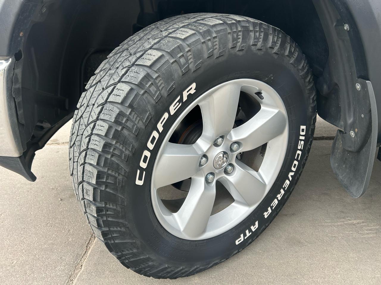 RAM 1500 SLT Quad Cab 4WD 2012