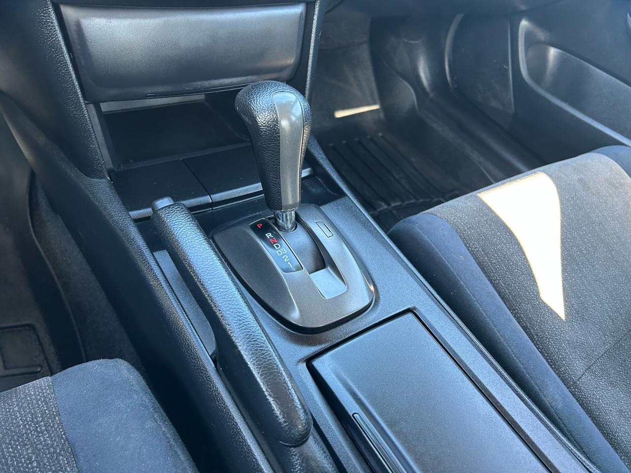 Honda Accord LX sedan AT 2010