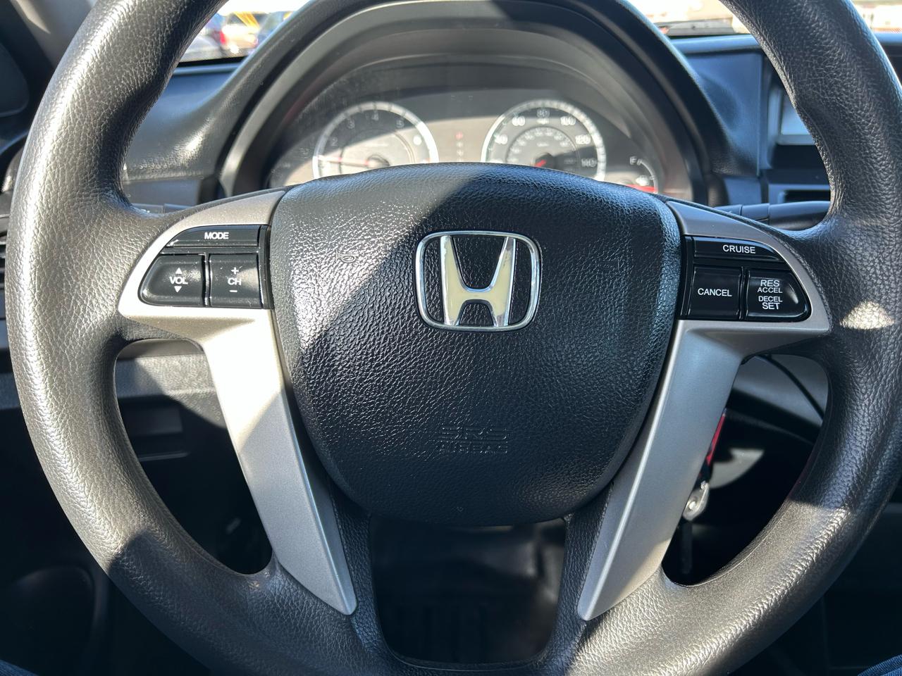 Honda Accord LX sedan AT 2010