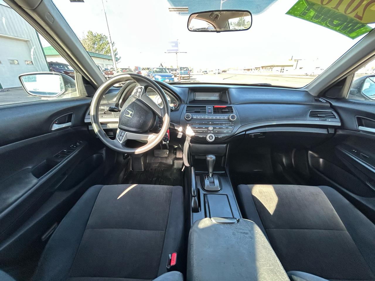 Honda Accord LX sedan AT 2010