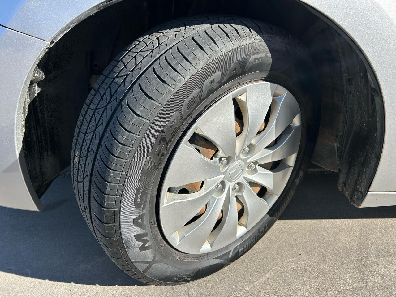 Honda Accord LX sedan AT 2010