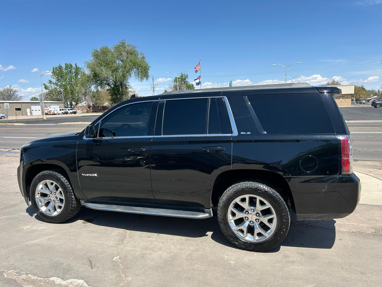 GMC Yukon SLE 4WD 2017
