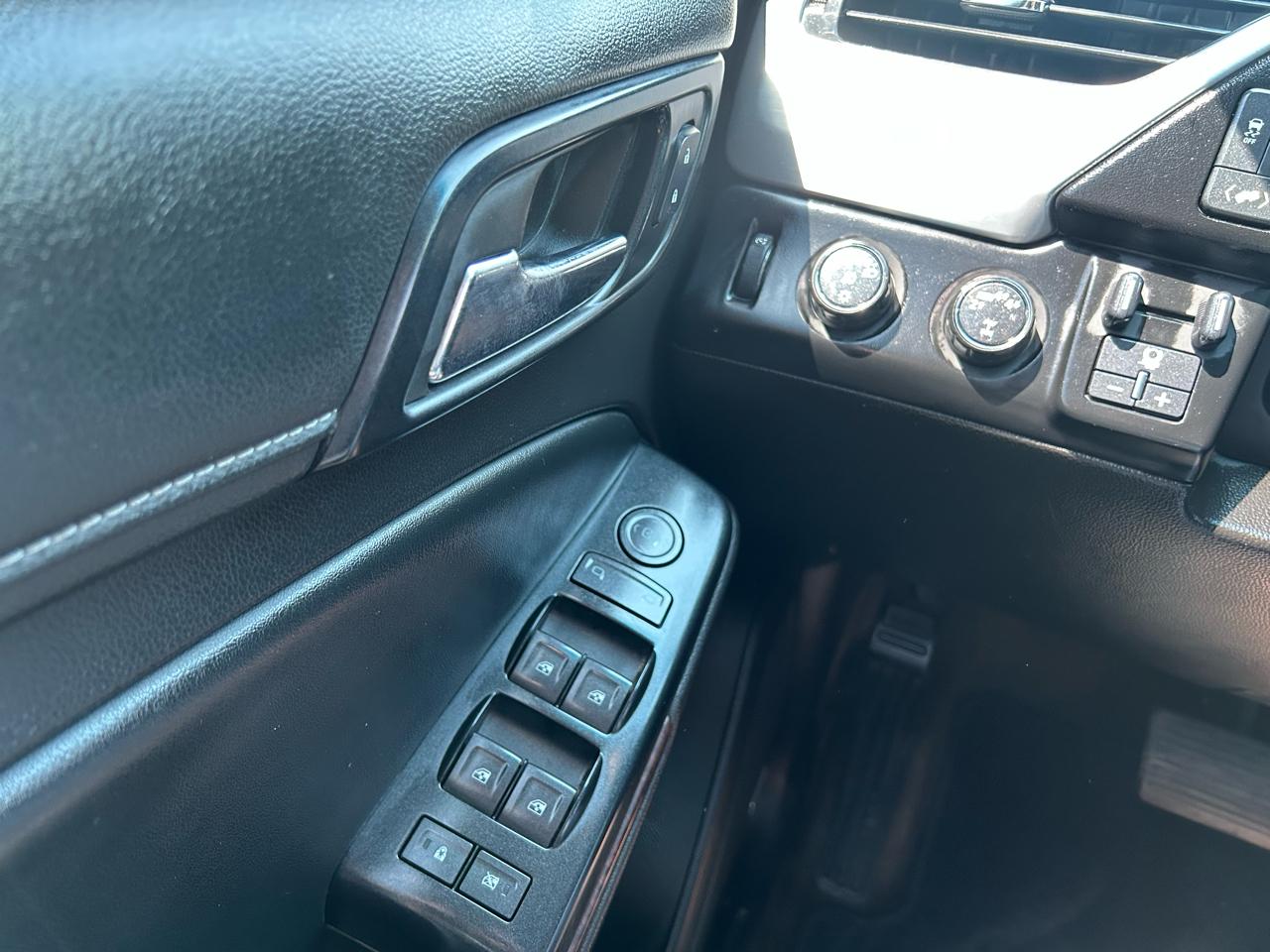 GMC Yukon SLE 4WD 2017