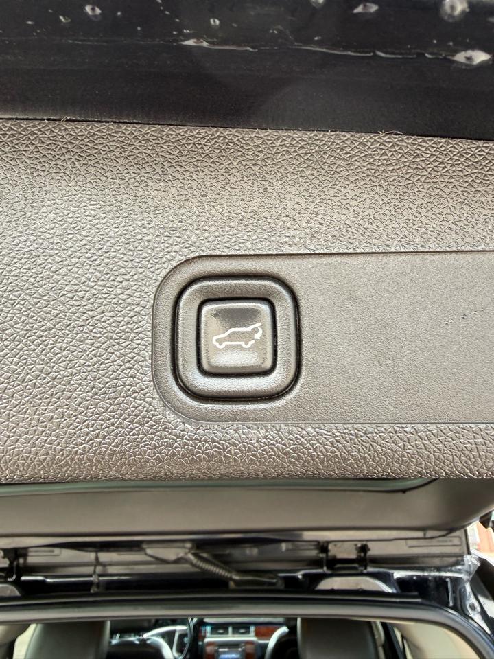 Chevrolet Tahoe LTZ 4WD 2013