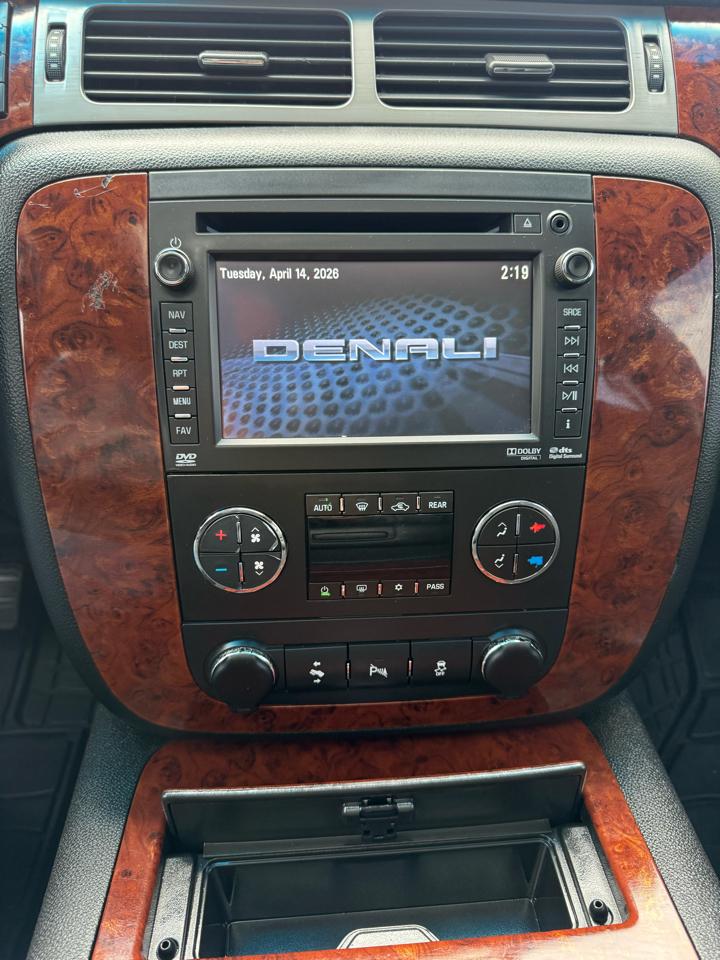 Chevrolet Tahoe LTZ 4WD 2013