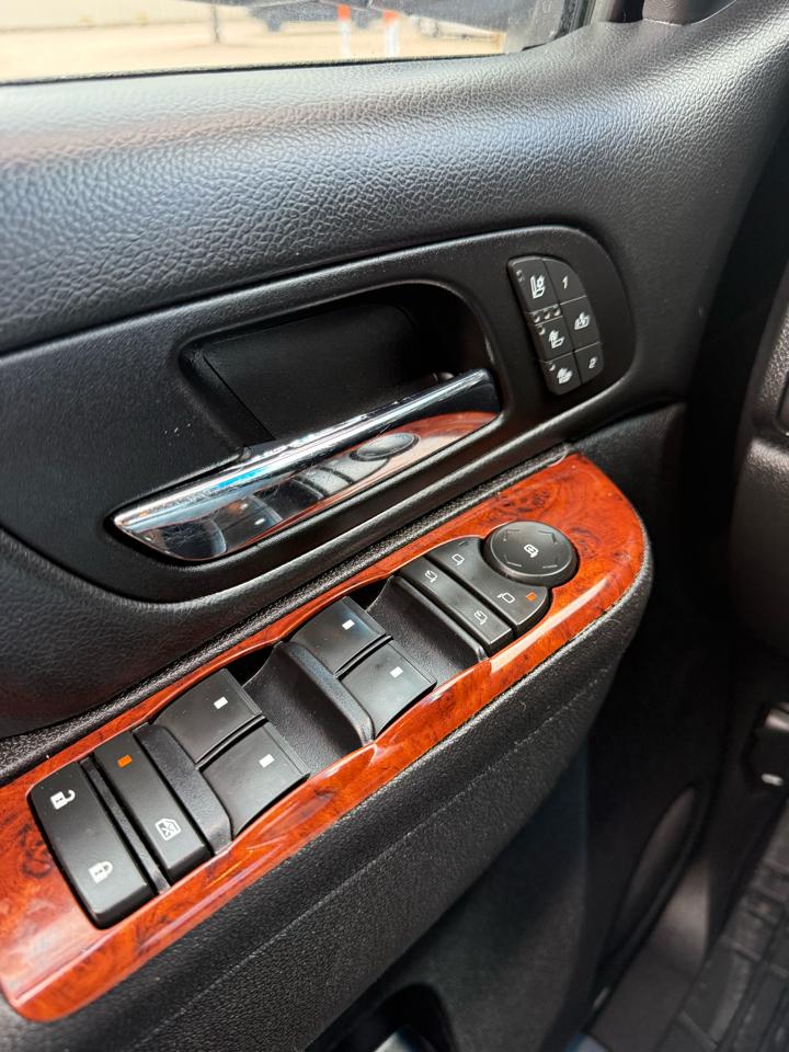 Chevrolet Tahoe LTZ 4WD 2013