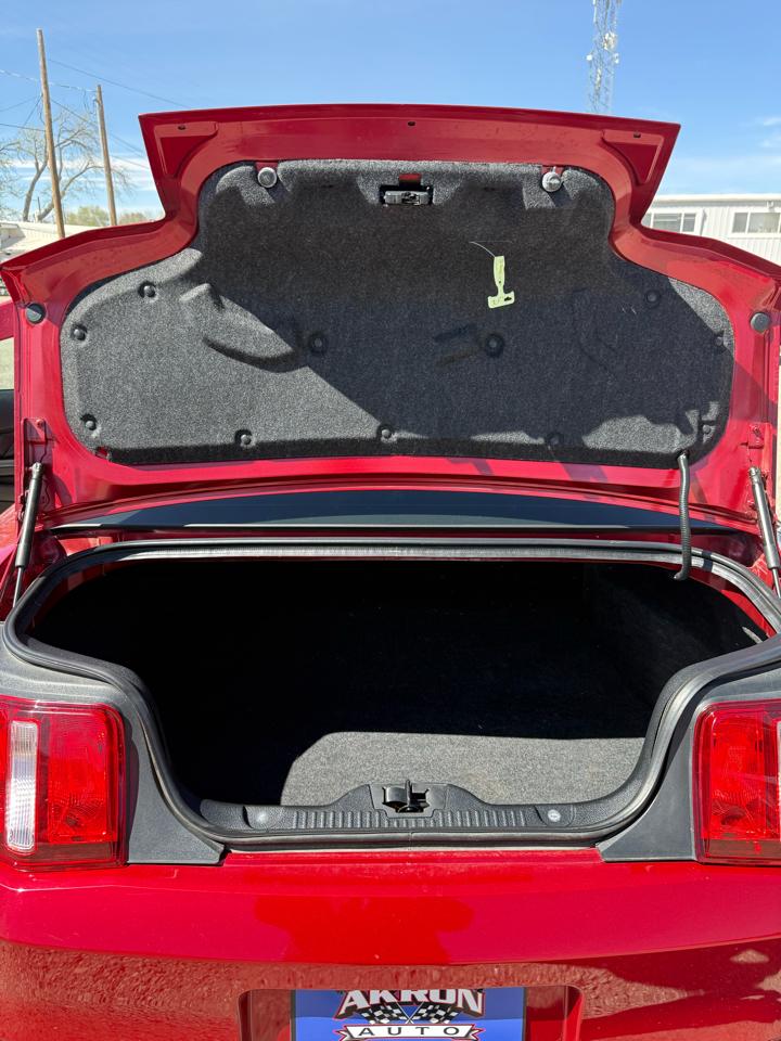 Ford Mustang V6 Coupe 2011