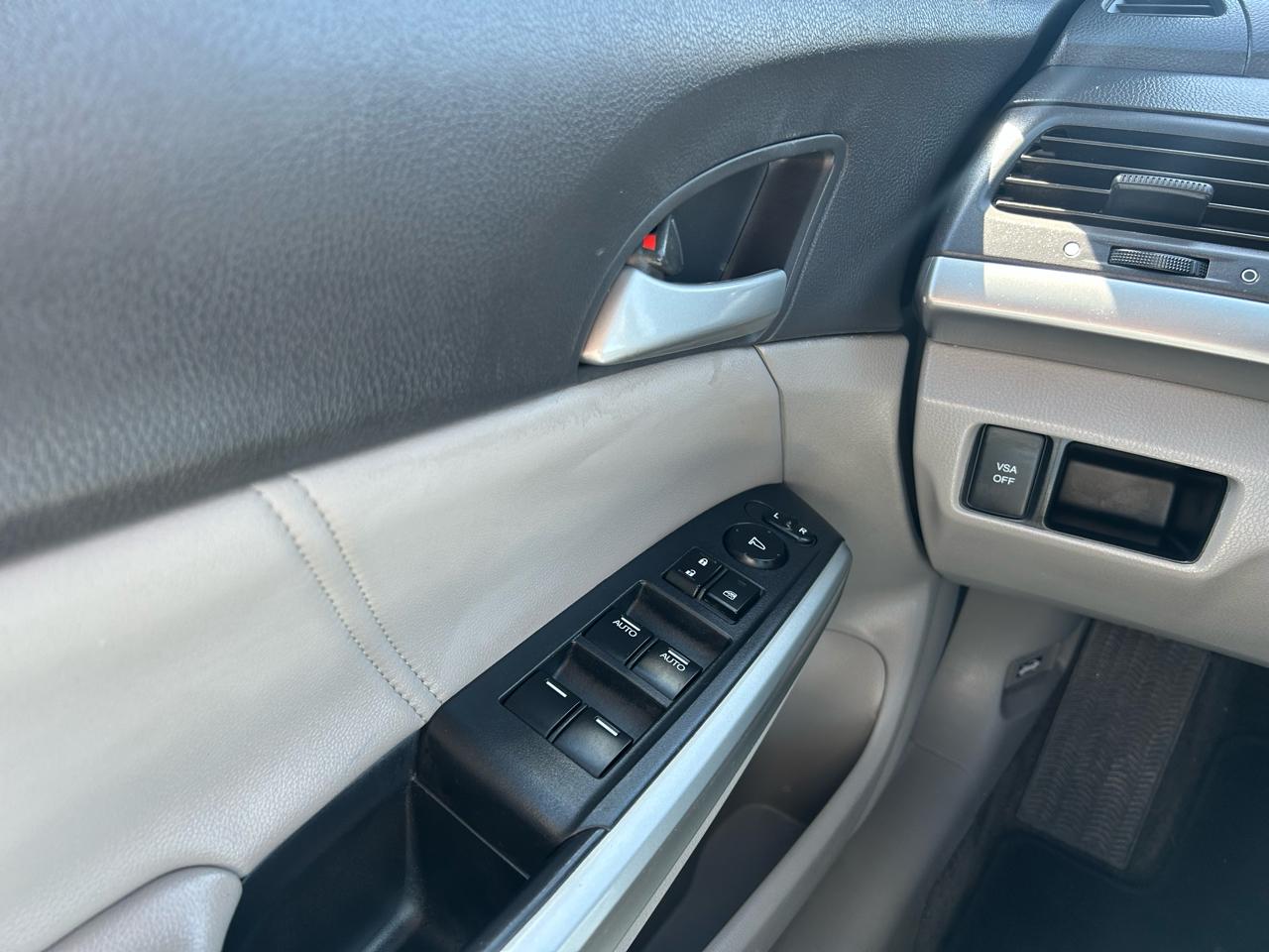 Honda Accord EX-L Sedan AT 2010
