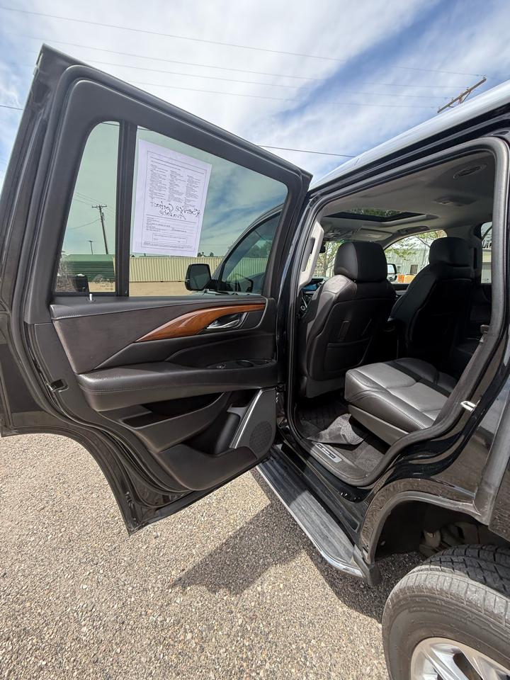 Cadillac Escalade Luxury 4WD 2017