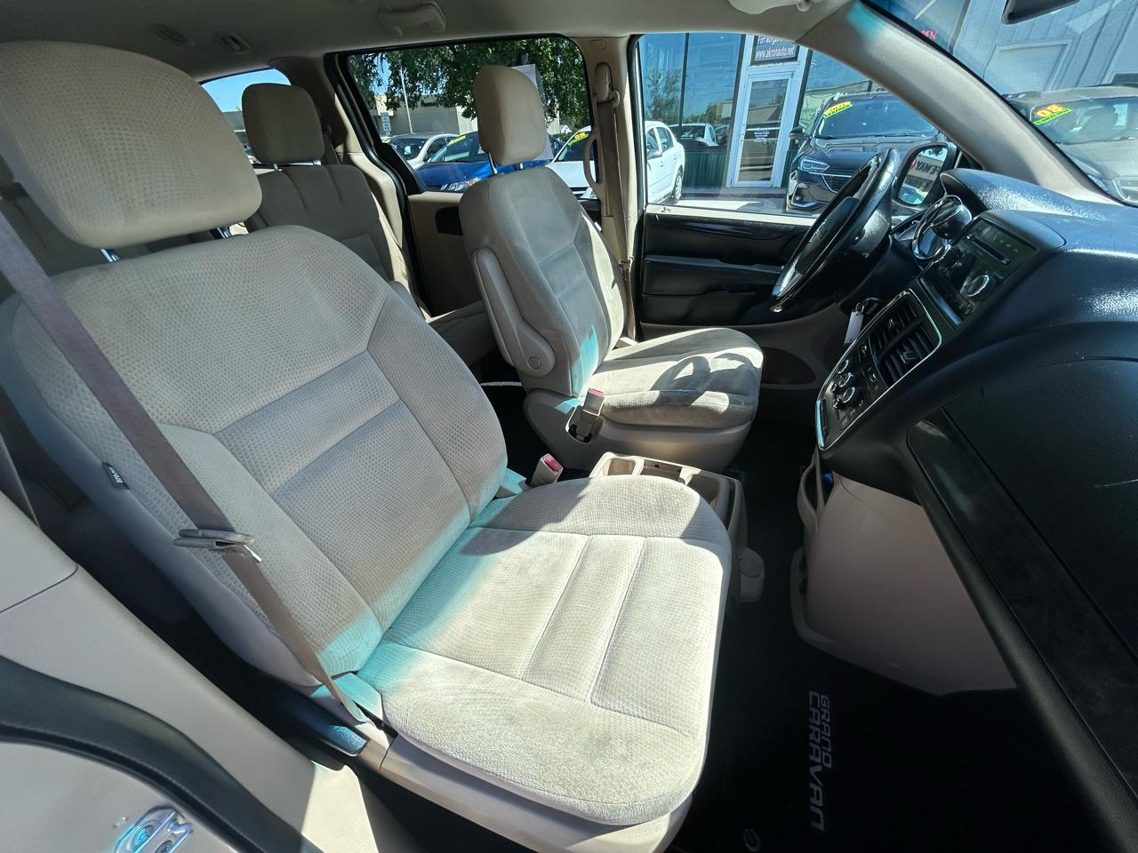 Dodge Grand Caravan SE 2015