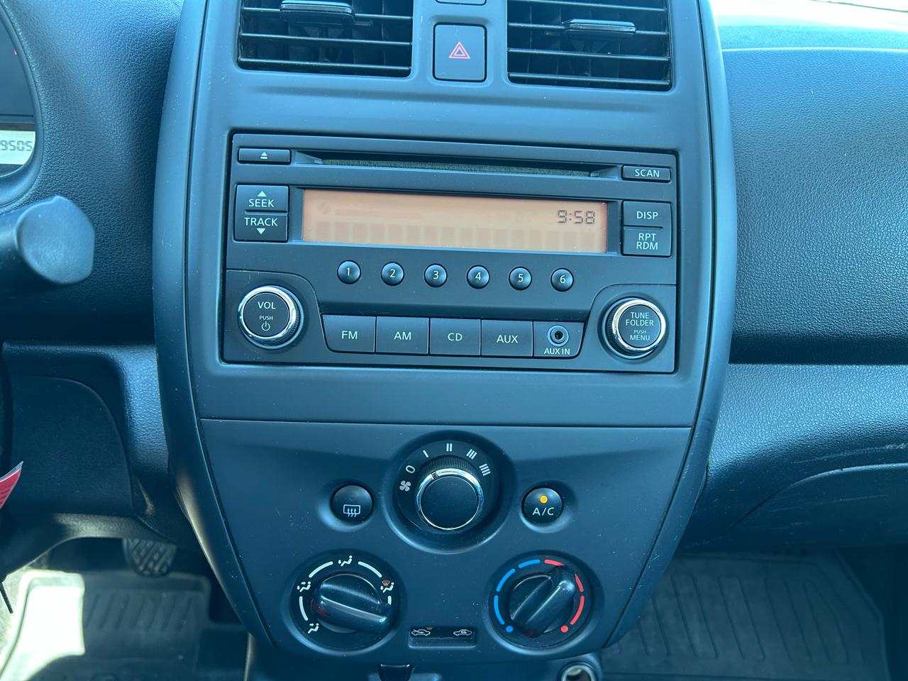 Nissan Versa 1.6 S 5M 2017