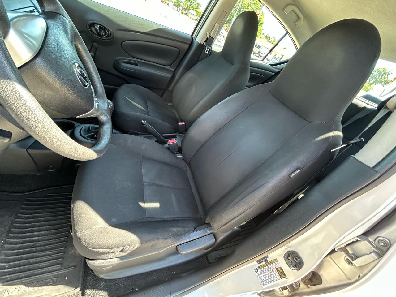 Nissan Versa 1.6 S 5M 2017