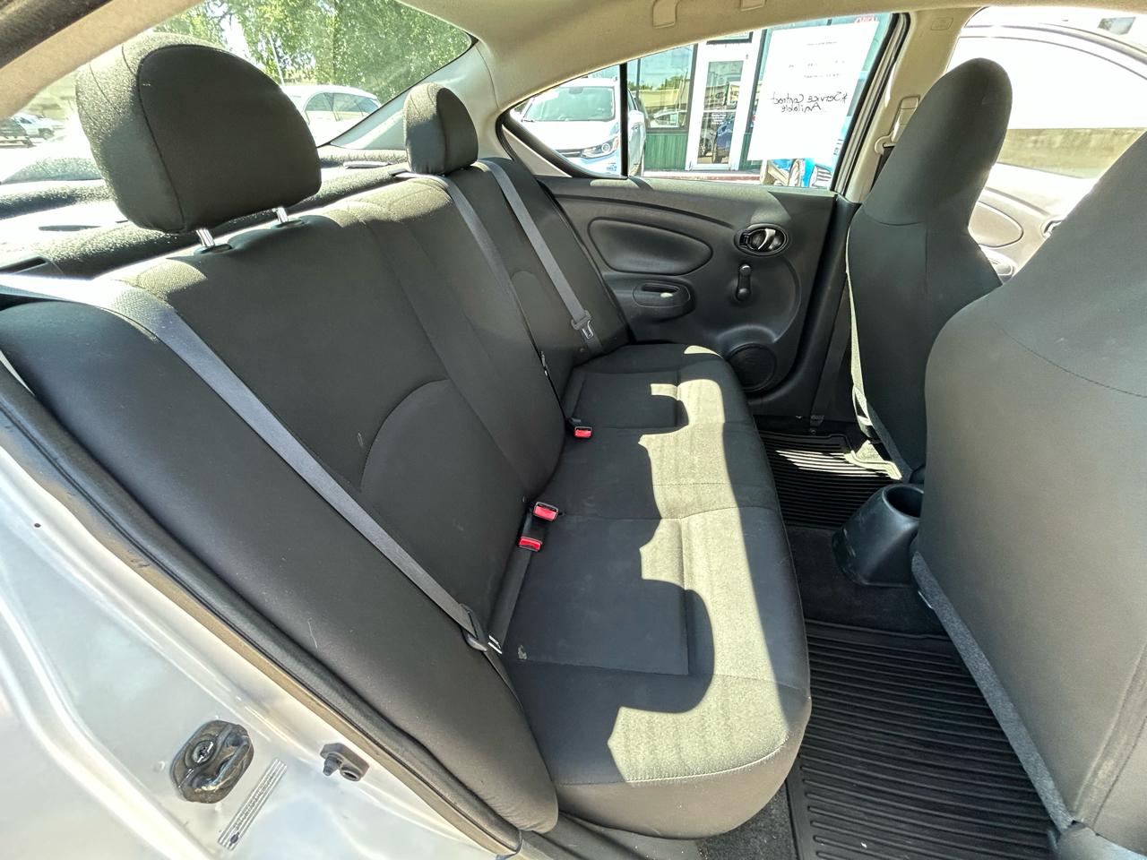 Nissan Versa 1.6 S 5M 2017