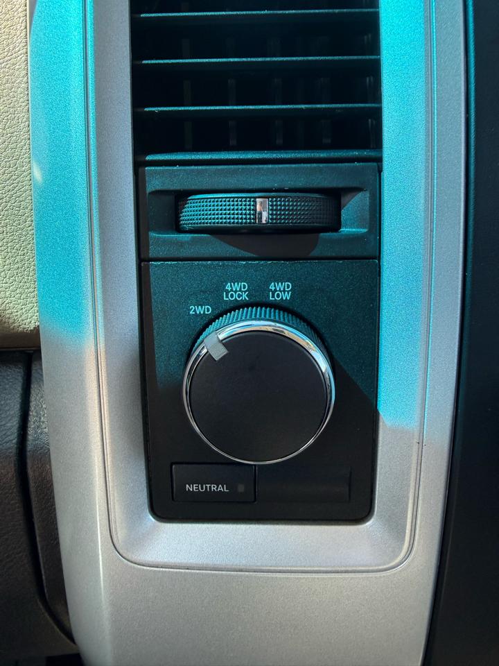 Dodge Ram 1500 SLT Crew Cab 4WD 2009