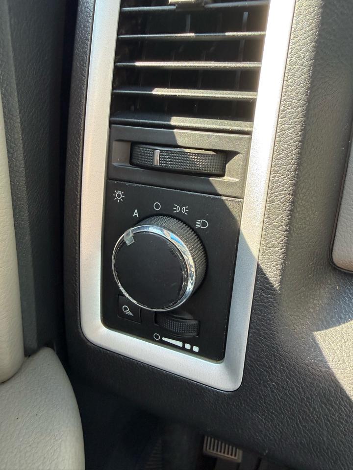 Dodge Ram 1500 SLT Crew Cab 4WD 2009