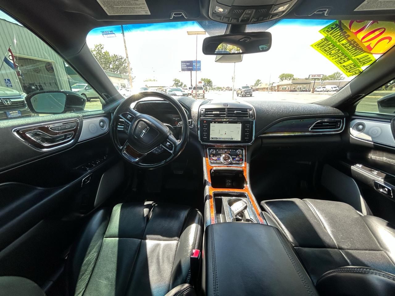 Lincoln Continental Reserve AWD 2019