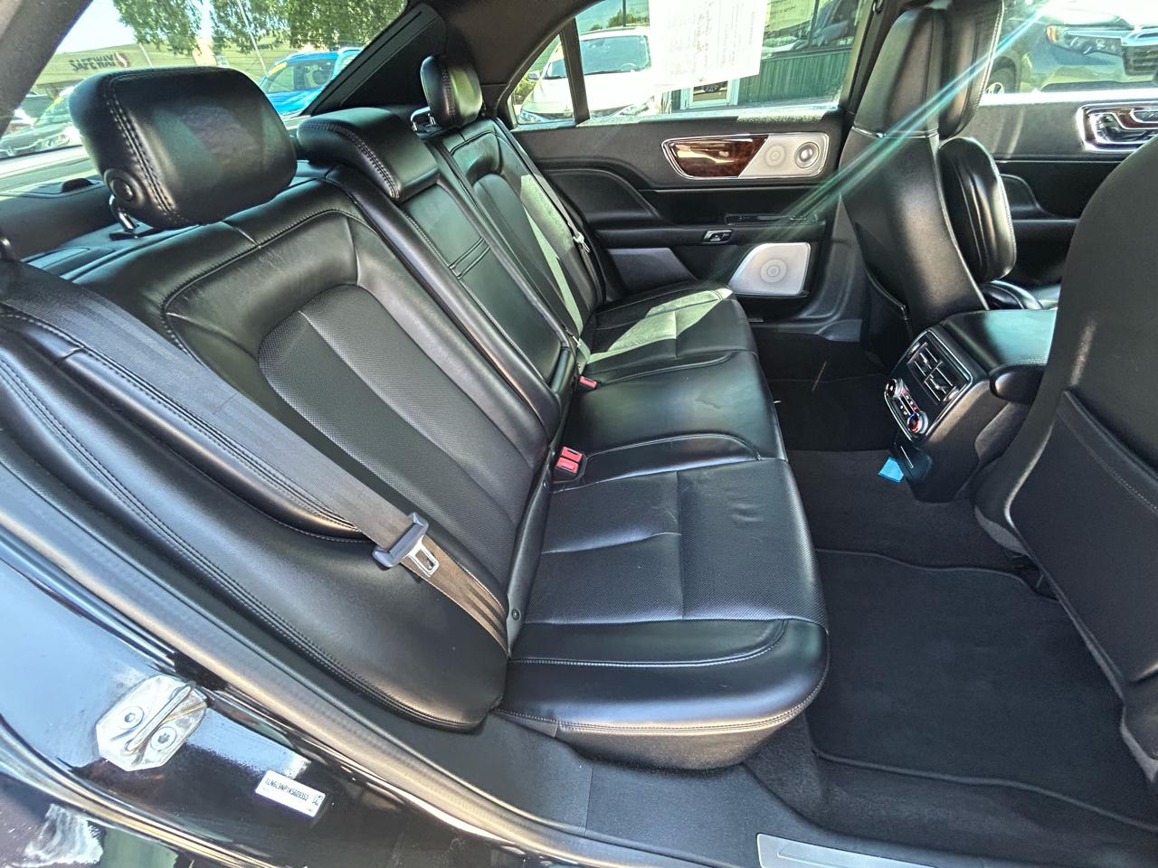 Lincoln Continental Reserve AWD 2019