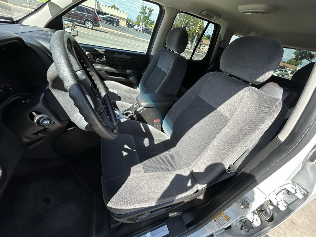 GMC Envoy SLE-1 4WD 2007