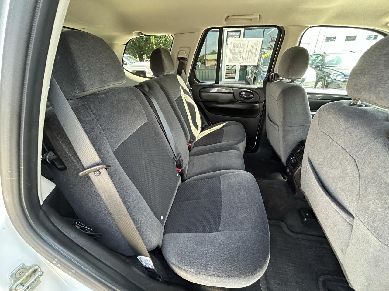 GMC Envoy SLE-1 4WD 2007