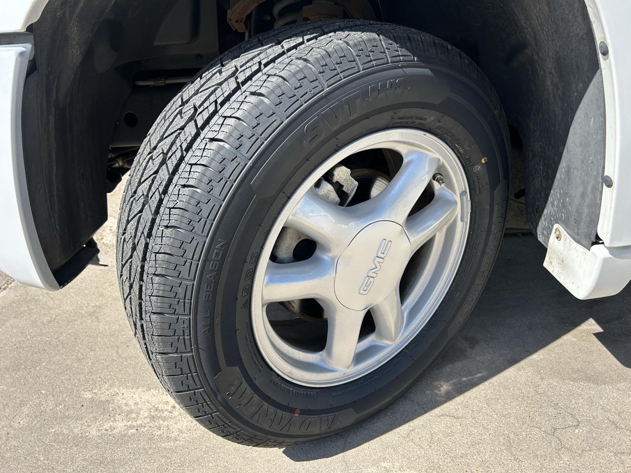 GMC Envoy SLE-1 4WD 2007