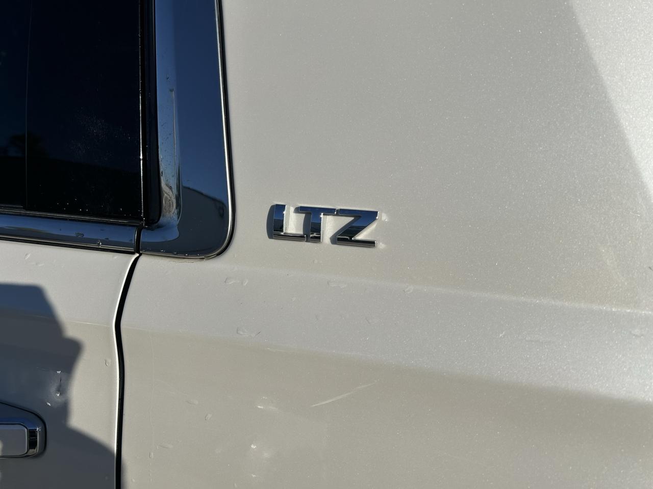 Chevrolet Suburban 4WD 4dr LTZ 2015